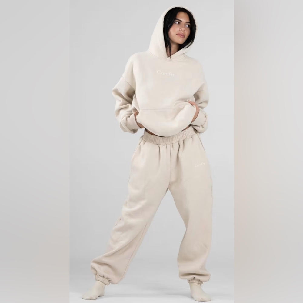 *SET* Beige Comfrt Sweatshirt and Joggers Set